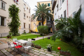 Отель La Controra Hostel Naples  Неаполь